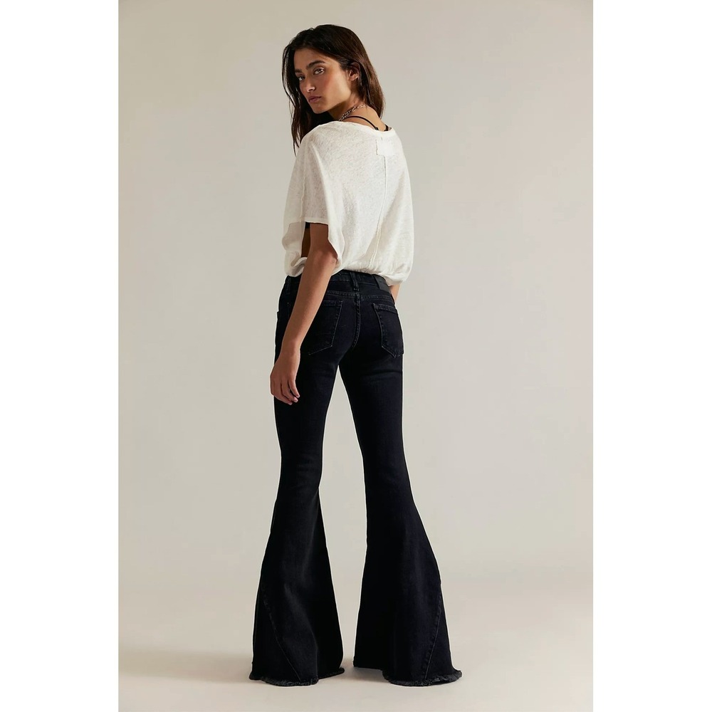 Free People Emre Flare Size 27 Jeans Black Wide Leg‎ Bell Bottom Boho Hippie NEW - Picture 2 of 7
